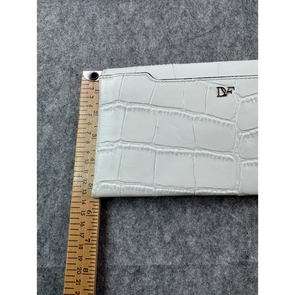Diane von Furstenberg DVF White Croc Embossed Leather Bar Clutch Bag - Picture 8 of 8